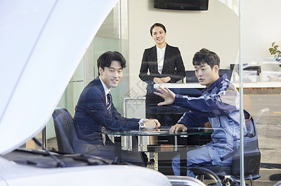 數(shù)字技術(shù)在汽車服務(wù)行業(yè)中的應(yīng)用 韓語(yǔ)客戶咨詢與汽車信息服務(wù)的智能化變革